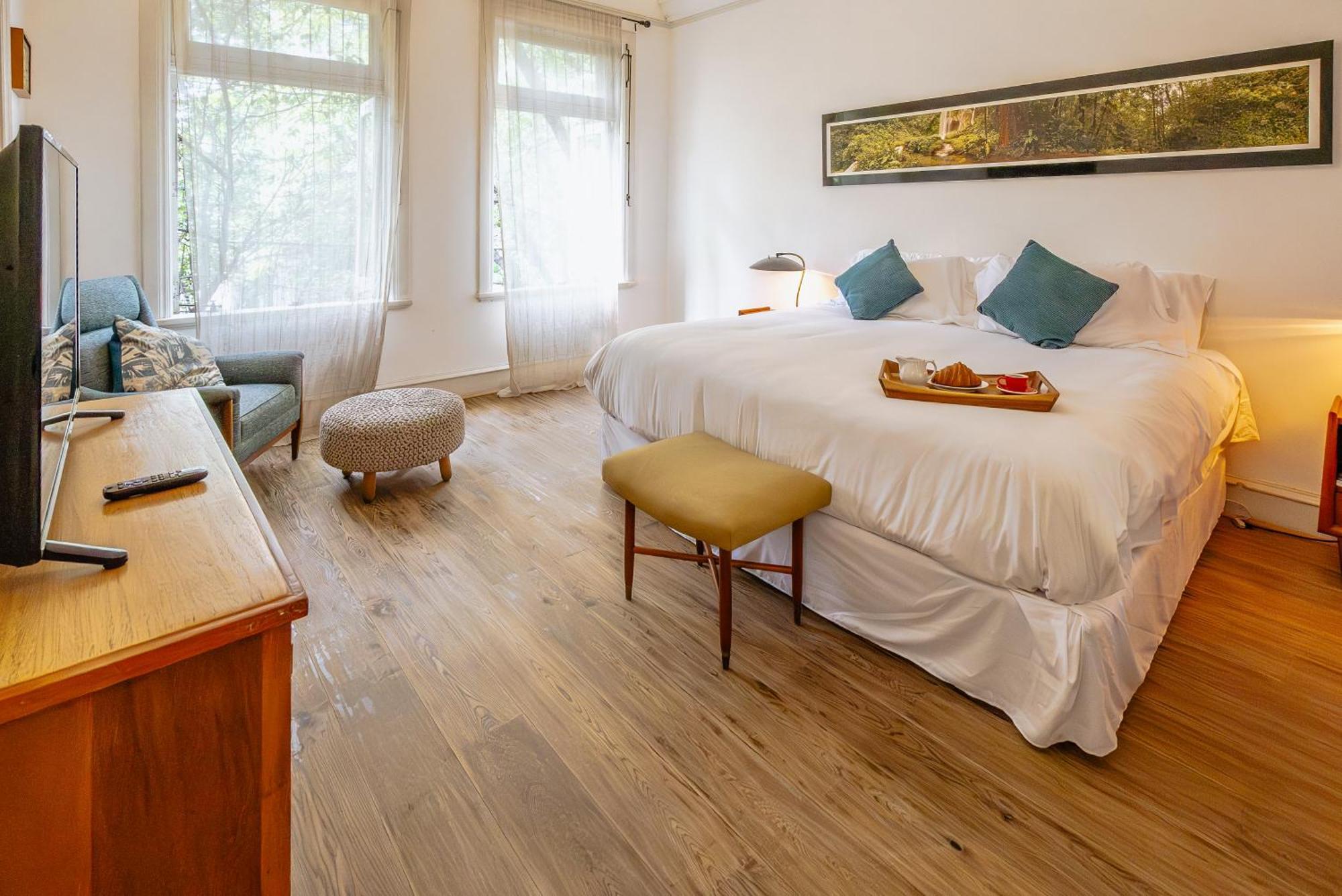 Casa Chapulin-mexican Eclectic In Roma Norte * Mexico City