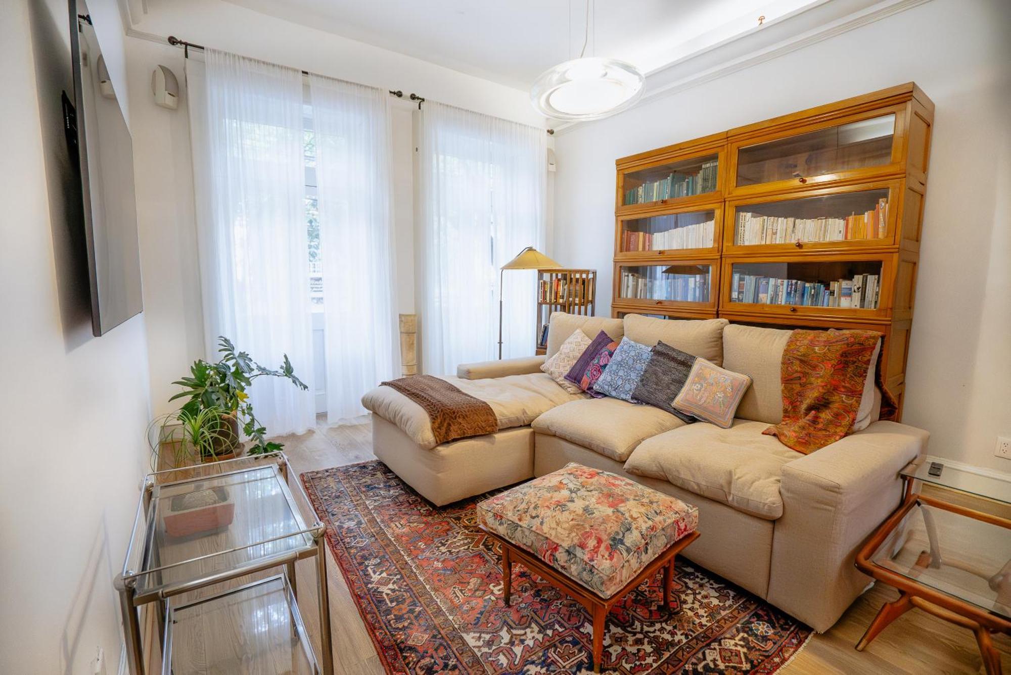 Villa Casa Chapulin-mexican Eclectic In Roma Norte
